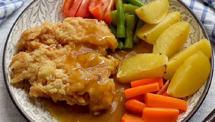 Pecinta Steak? Coba Resep Steak Ayam Rumahan Super Gurih Ini Yuk!