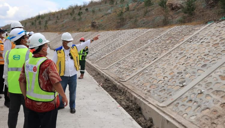 Menteri PUPR RI Minta Pemanfaatan Bendungan Raknamo Dioptimalkan