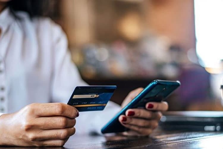 Hindari Penipu Online di Musim Liburan, Ini Tips dari Kaspersky