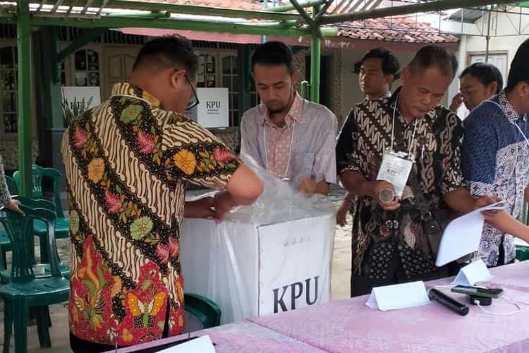 Survei Populi Center: Publik Tegas Pilih Pilkada Langsung