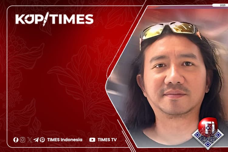 Pengibaran Bendera Setengah Tiang Dualitas Kesaktian Pancasila dan Tiga Tahun Luka Tragedi Kanjuruhan