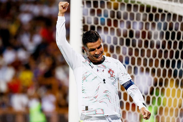 Cristiano Ronaldo Siap Gantung Sepatu Satu Sampai Dua Tahun Lagi