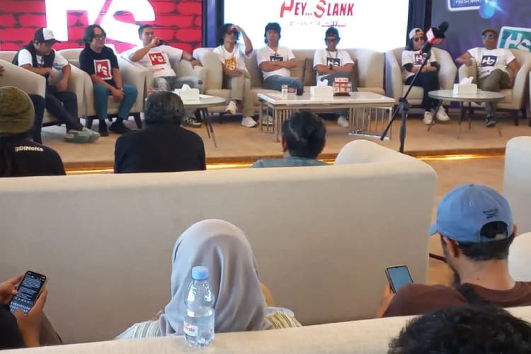 SLANK & HS Berani Kita Beda Tour 10 Kota Besar
