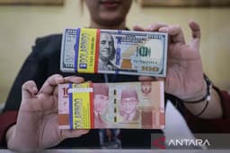 Rupiah Sentuh 16.900, BI Intervensi Ganda Tahan Gejolak Timur Tengah