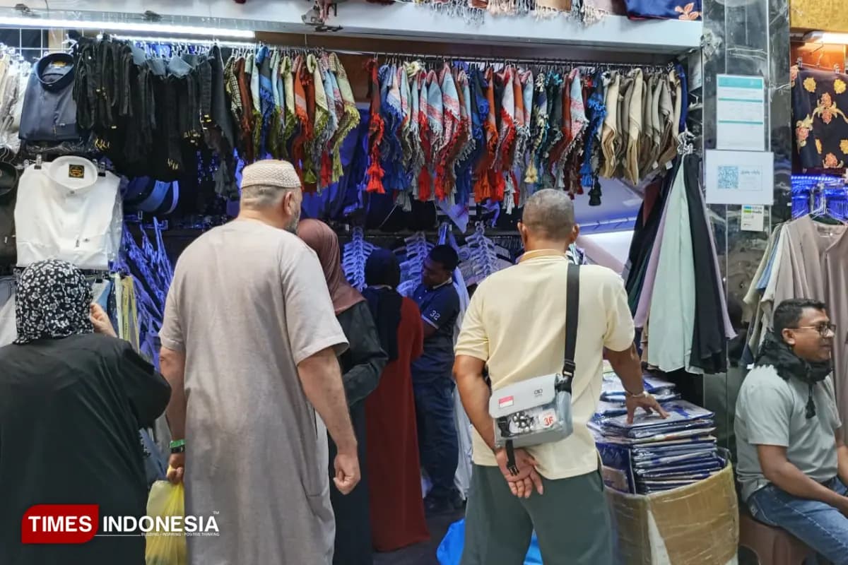 Jadi Destinasi Belanja Oleh-Oleh, Pasar Kakiyyah Diburu Jemaah Haji Indonesia