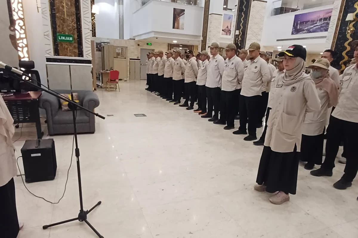 Petugas Perempuan MCH Pimpin Apel Pagi Haji Indonesia di Madinah, Jadi Sejarah Baru