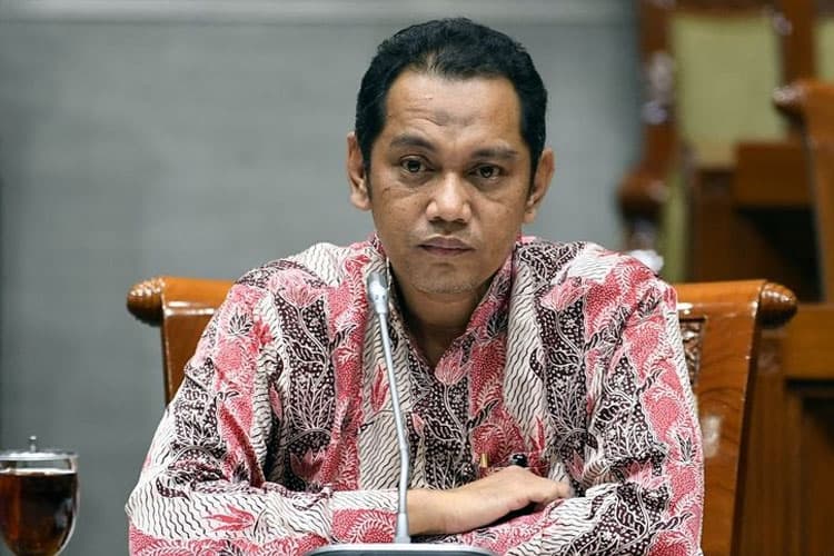 Dituduh Follow Akun Porno di Twitter, Nurul Ghufron: Saya Dianugerahi Istri Cantik