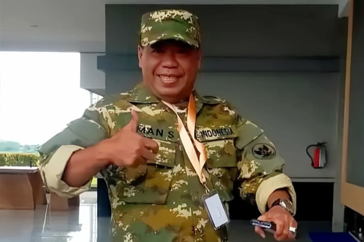 Bupati Majalengka Eman Suherman Tampak Gagah Berseragam Komcad dalam Retret di Akmil