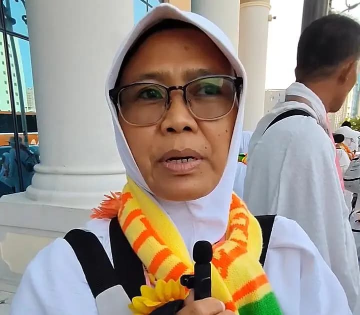Siapkan Barang Bawaan dan Doa-Doa, Siti Muarifah Senang Bisa Berangkat ke Arafah